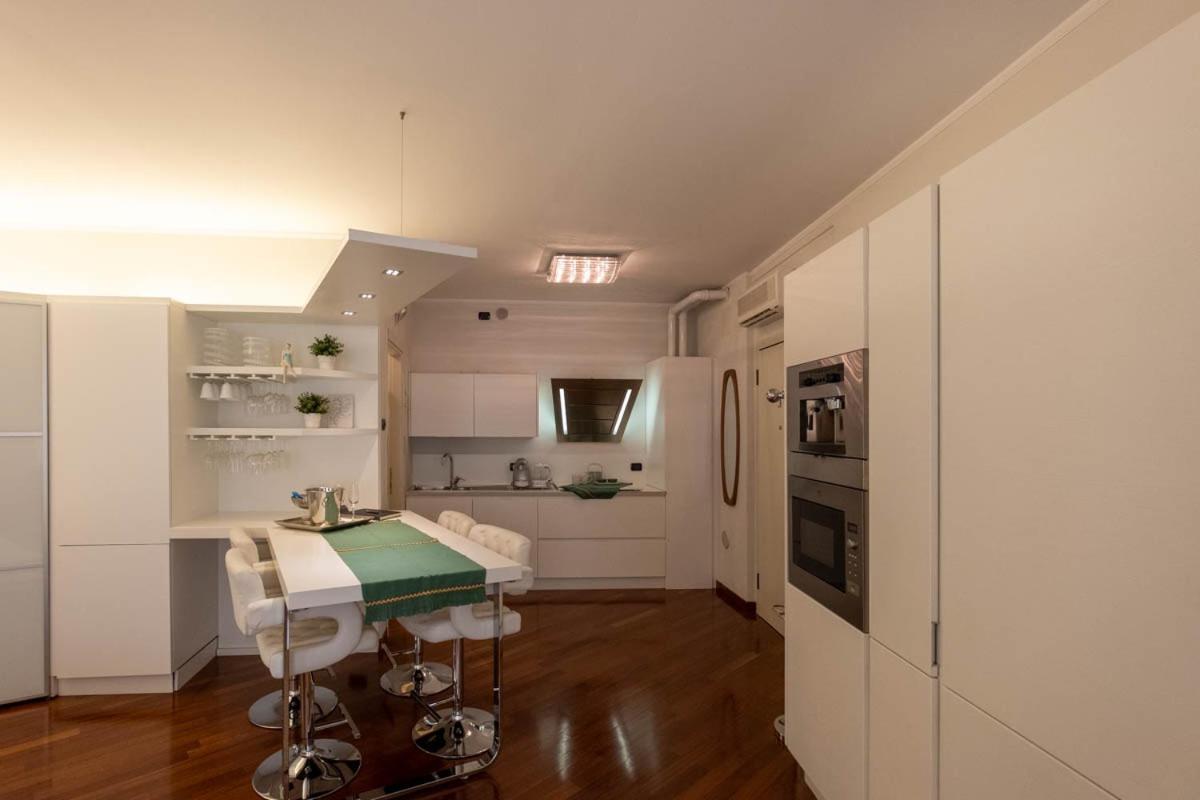 Luxe In The City Apartment Верона Екстер'єр фото